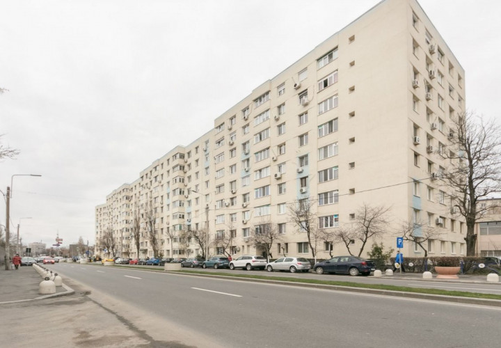 Berceni Pta Sudului Metrou Gars stradal locuit sau spatiu comercial