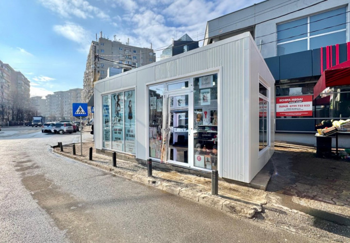 Spatiu comercial stradal | Piata Vitan | 14.4 mp | Vad pietonal | 2 vitrine