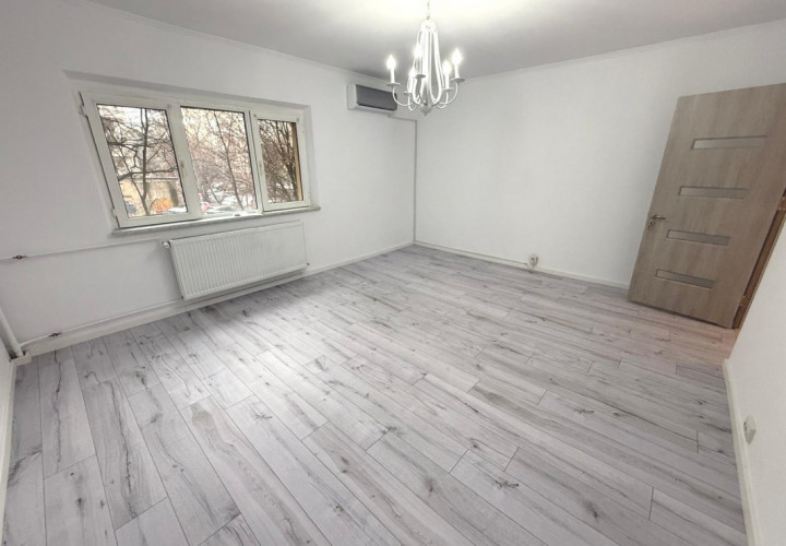 Apartament 3 camere, Nerva Traian, plan secund