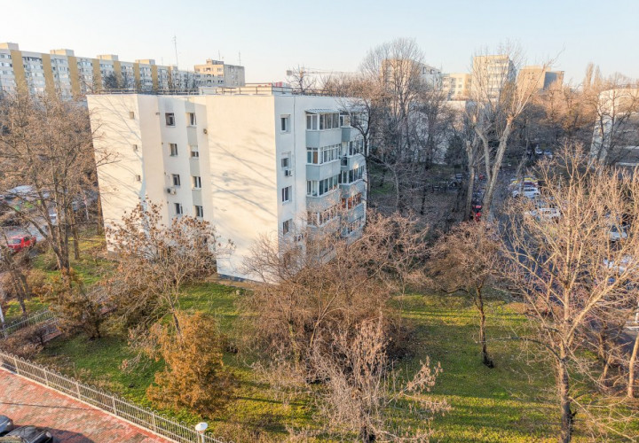 Titan, parcul IOR, Bloc H, decomandat, centrala, vedere la ,,padure,,