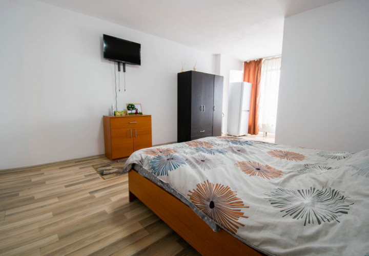 Auchan-Vitan Garsoniera 30 mp,mobilata,etaj 8/10