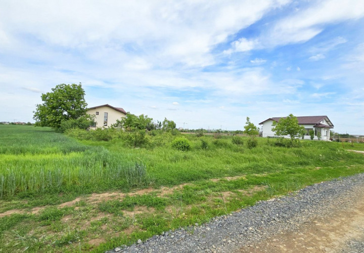 Teren intravilan in zona rezidentiala, la 1 km de A0 si A1