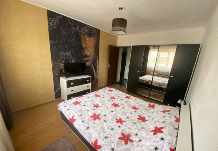 Apartament 3 camere de vanzare