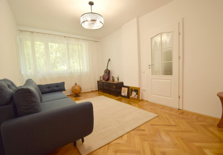 Apartament 3 camere,etaj 1/2renovat,centrala+parcare Av.Popisteanu-Ion Mihalache