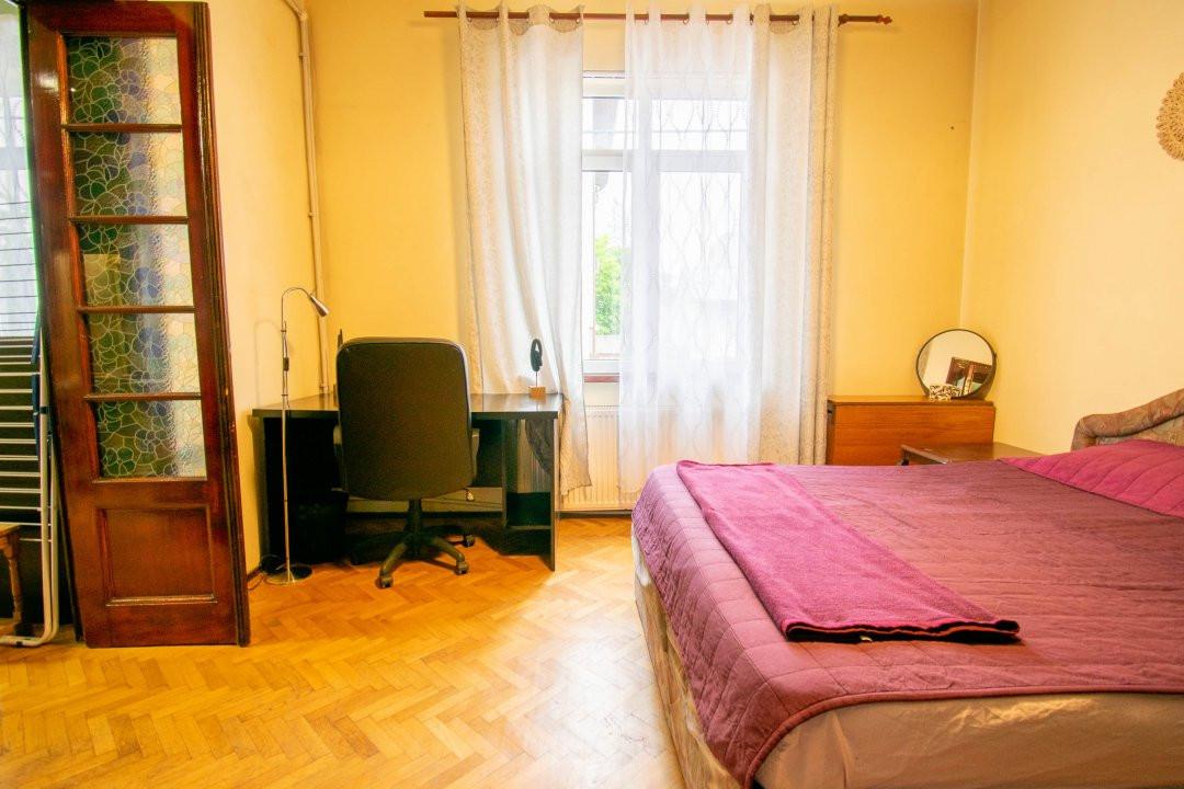 Apartament  3 camere in vila zona Titulescu-Banu Manta 0% comision