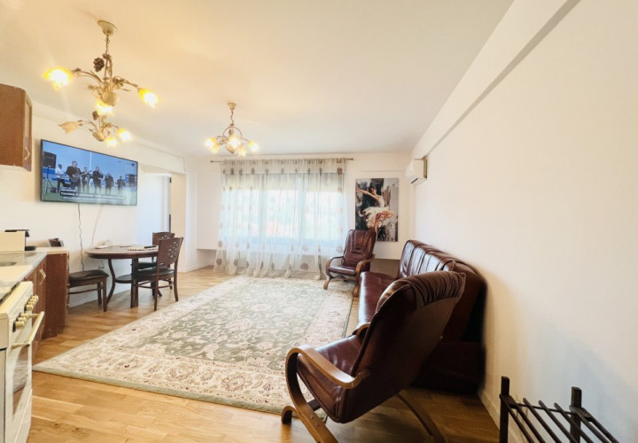 Apartament cu 2 camere, centrala proprie,  in zona Piața Unirii 