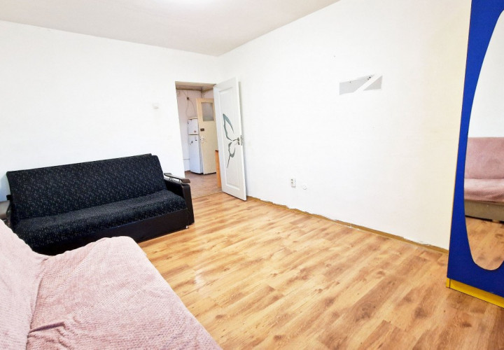 Zona buna, apartament decomandat cu centrala, Ramnicu Valcea